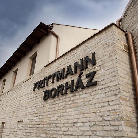 Frittmann Borhaz Bed & Breakfast Soltvadkert Bagian luar foto